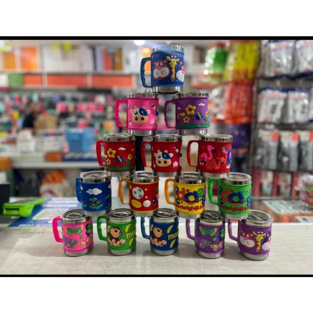 Caneca Infantil Térmica Variações De Estampas