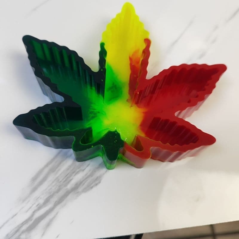 Cinzeiro Folha em Resina Artesanal Colorido | Personalizado Sob Encomenda | Decoração Criativa e Resistente