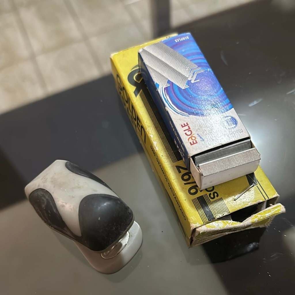 Mini Grampeador com Caixa de Grampos