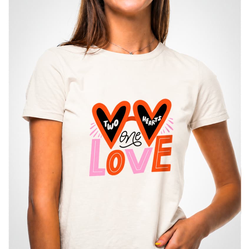 Camiseta TWO HEARTS ONE LOVE Dia dos Namorados Fofa 100% Algodão Unissex Valentine Coração Amor