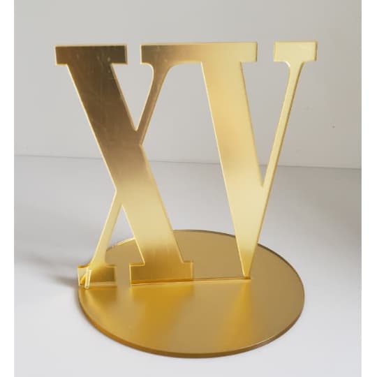 Topo de Bolo XV 15 Anos dourado Debutante com base