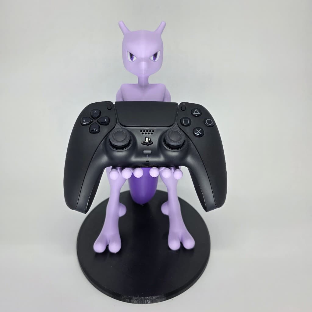 Suporte de Controle Pokémon Mewtwo Segurando o Controle – Edição Premium | PS5 PS4 Xbox Switch Pro