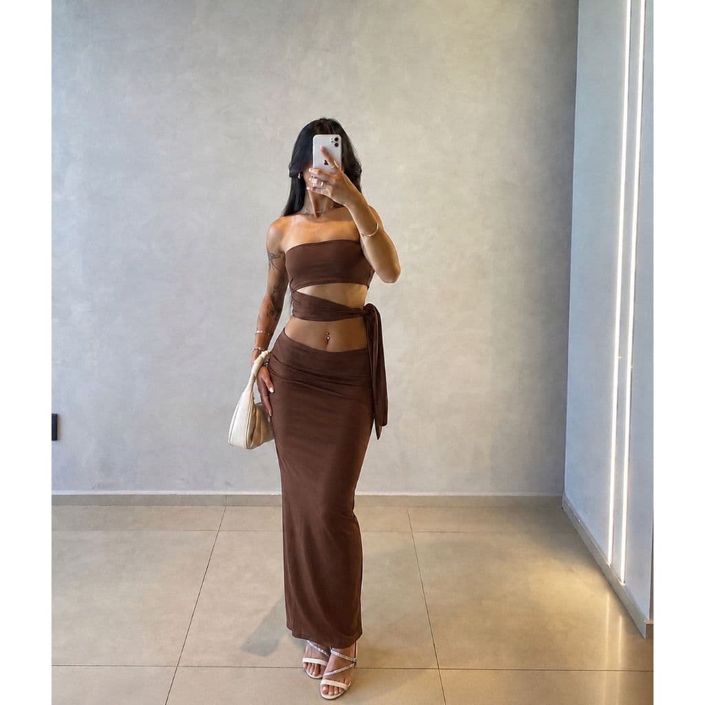 CONJUNTO FEMININO MODA GRINGA LUXUOSO SAIA COM CROPPED DE AMARRAR (PAULA LONGO)