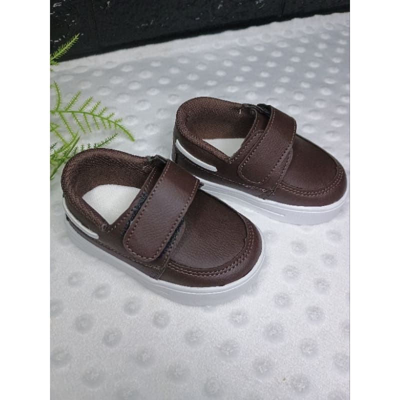 Mocassim infantil marrom café confortável estiloso sapatinho bebê menino casual sapato social