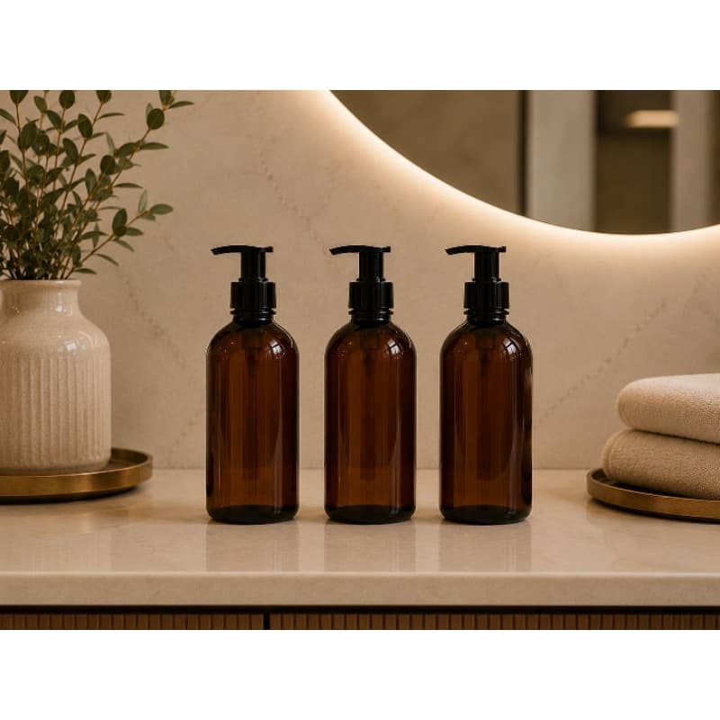 Kit 3 Frascos Âmbar 500ml com Bombas Pretas para Produtos de Cuidado Pessoal