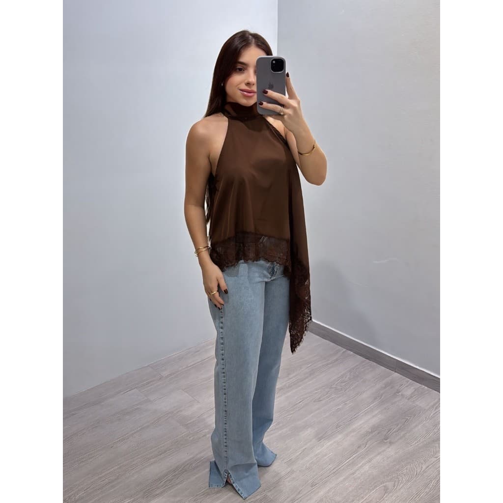 Blusa Feminina Elegante com Renda Barra Assimétrica Social