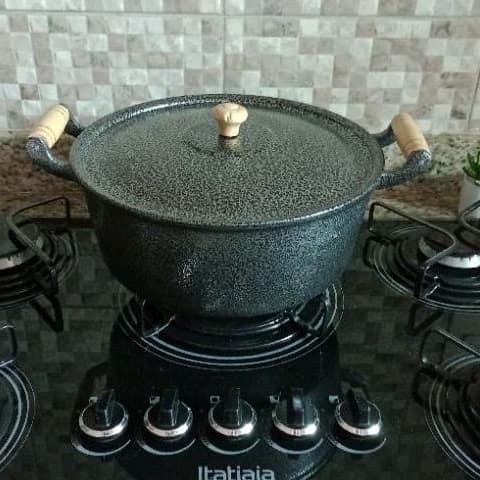 Panela n30 de alumínio craqueado preto batido e fundido