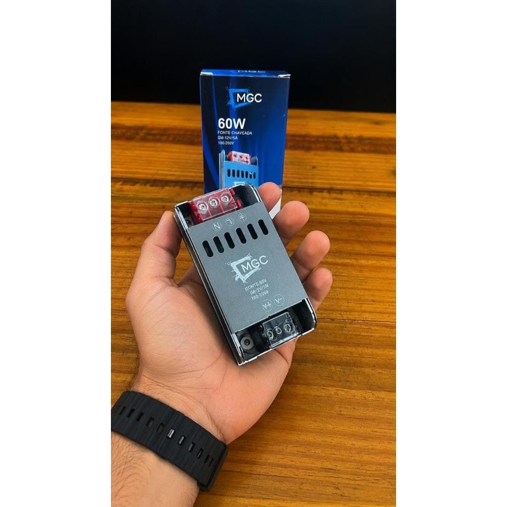 Fonte Chaveada 12V 5A 60W Bivolt Para Fita Led CFTV