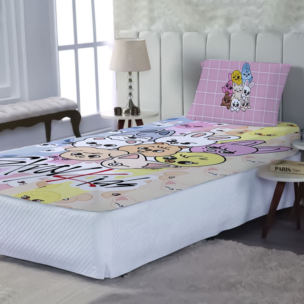 Kit Lençol + Fronha Microfibra Premium Tema STRAY KIDS PINK  Estampa Infantil Sublimado