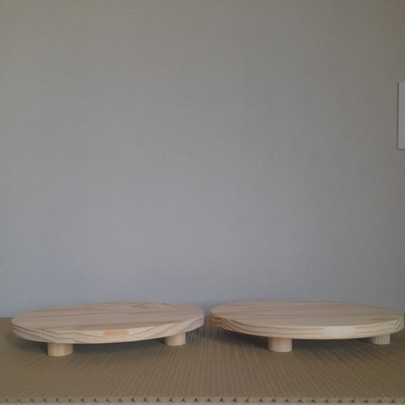 KIT 2 PETISQUEIRA BOLEIRA REDONDO 26CM MADEIRA PINUS CRU COM PÉS