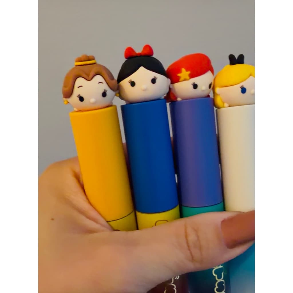 Brilho Labial Lip Gloss Princesa Disney Colecionável Original Make Menina Ariel Branca de Neve Alice Bella