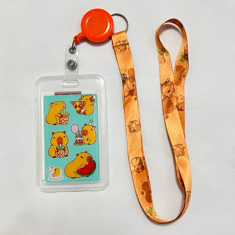 Porta-Cracha Infantil Capivara - Kit com Cordão e Clip Retrátil Emborrachado | Identificador Vertical