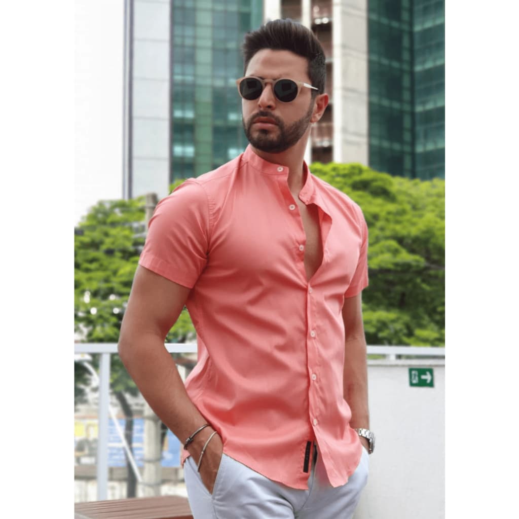 Camisa de manga curta masculina com colarinho em pé, casual e fashion  Crepnho