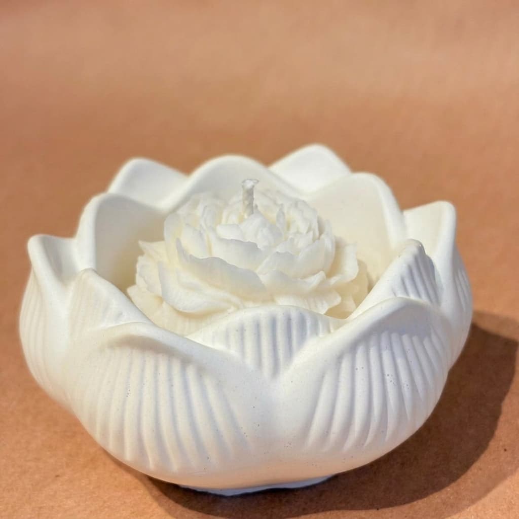 Vela Aromática Artesanal Personalizada Flor de Lótus - Base em Gesso
