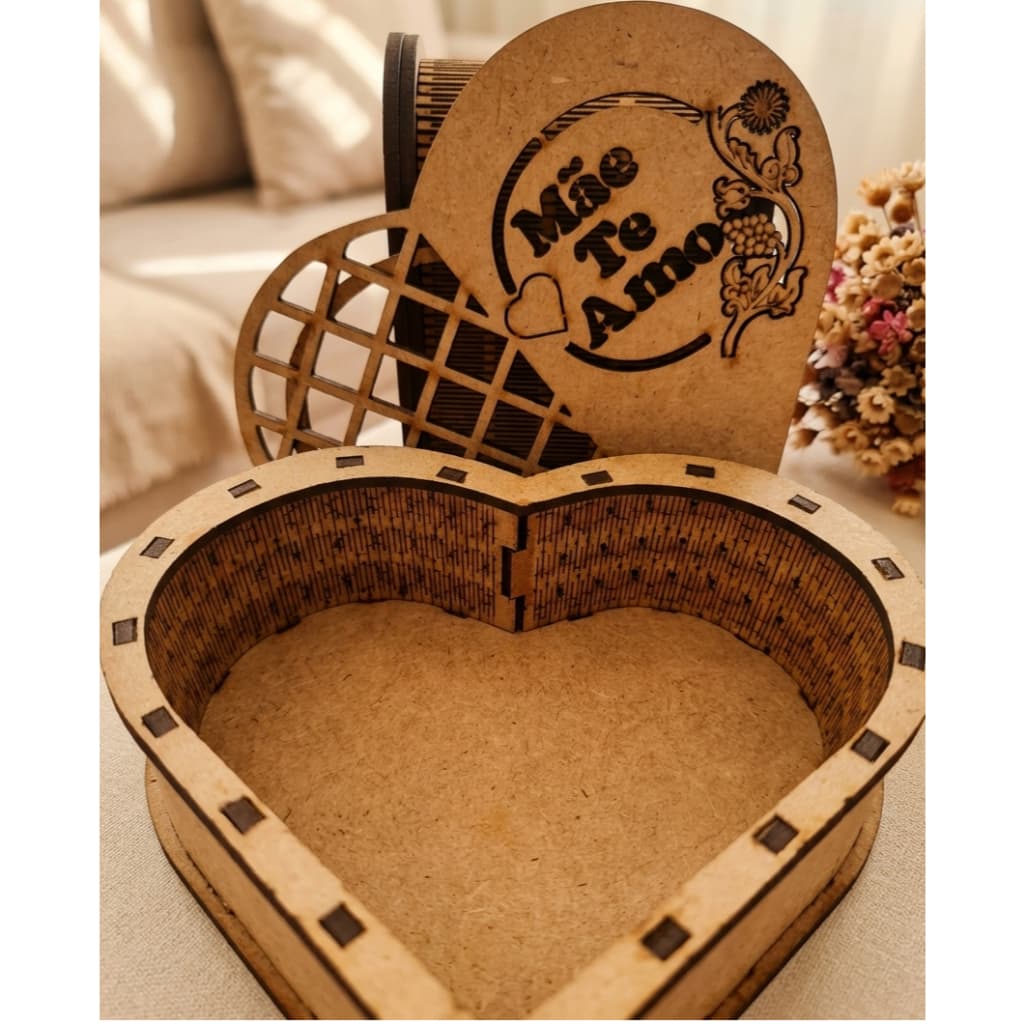 Caixa Coração MDF Luxo Dia das Mães - Presente Criativo Porta Doces e Joias (15x13x5cm)