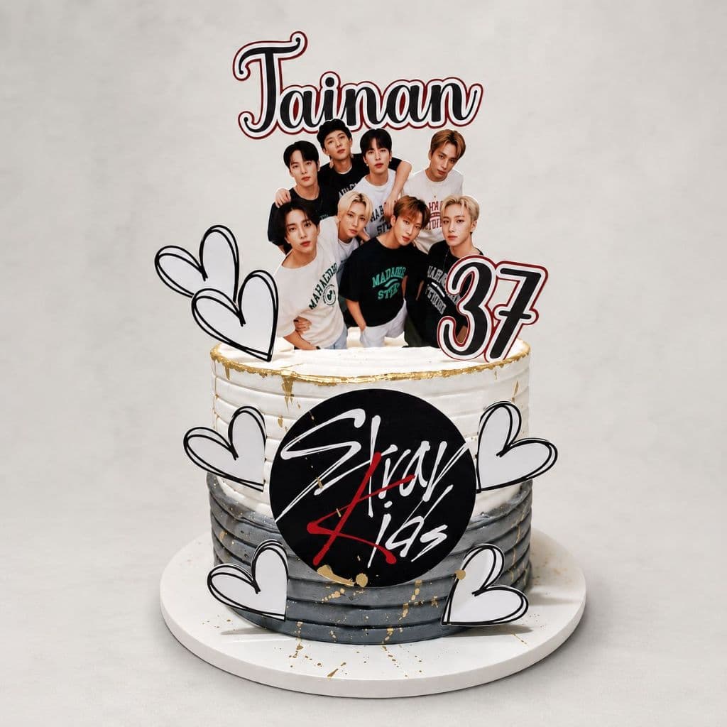 Topo de Bolo Stray Kids Topper de bolo Aniversário Kpop StrayKids K-Pop Topper Coreano Kpop Stray