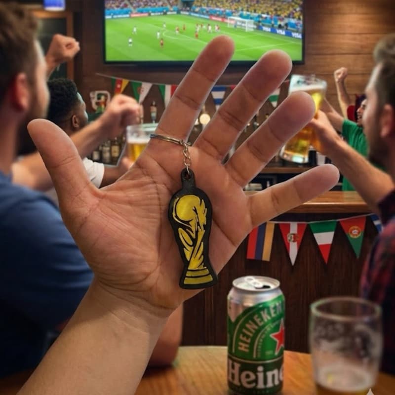 Abridor de Garrafa Chaveiro Taça Copa do Mundo 3D | Compacto, Resistente e Criativo