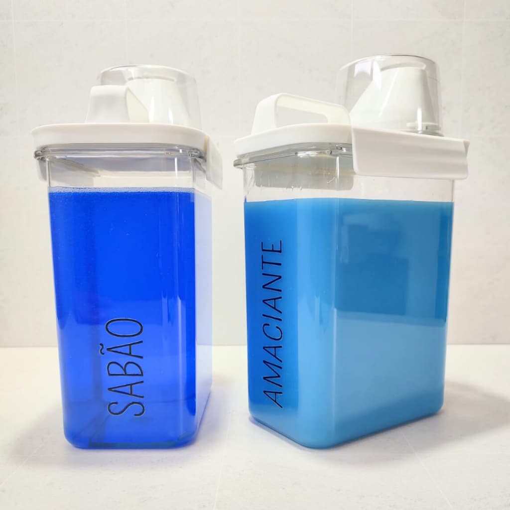 Kit 02 Dispenser Organizador de Lavanderia Personalizado Multiuso com Copo Dosador e Alça 1,8 litros