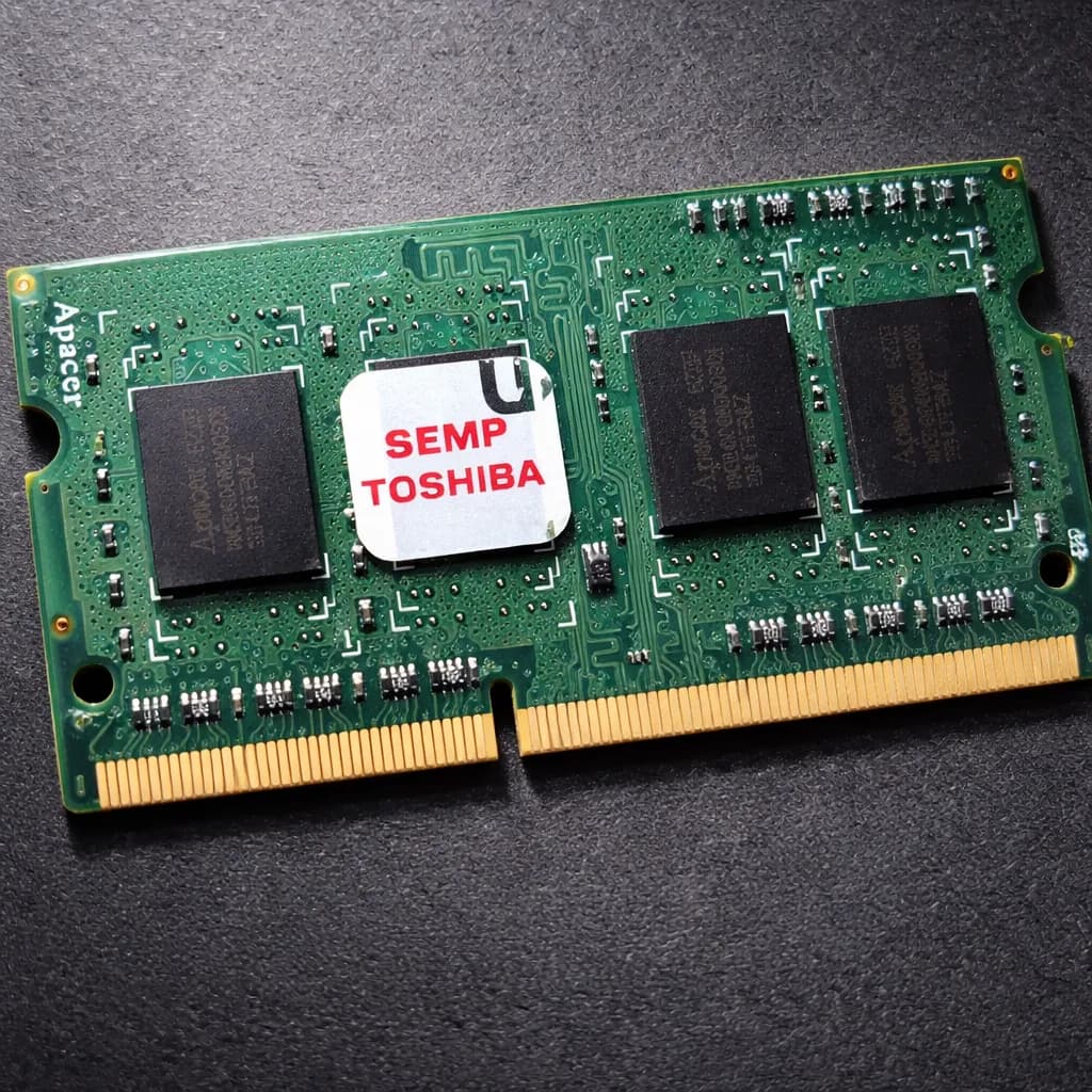 Memória RAM Original Semp Toshiba STI Apacer 2 GB DDR3 PC3-10600 1333 MHz SODIMM para Notebook Laptop All-In-One PC