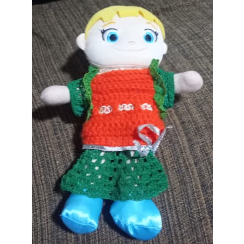 Boneca 32 cm Vestido de croche Usado