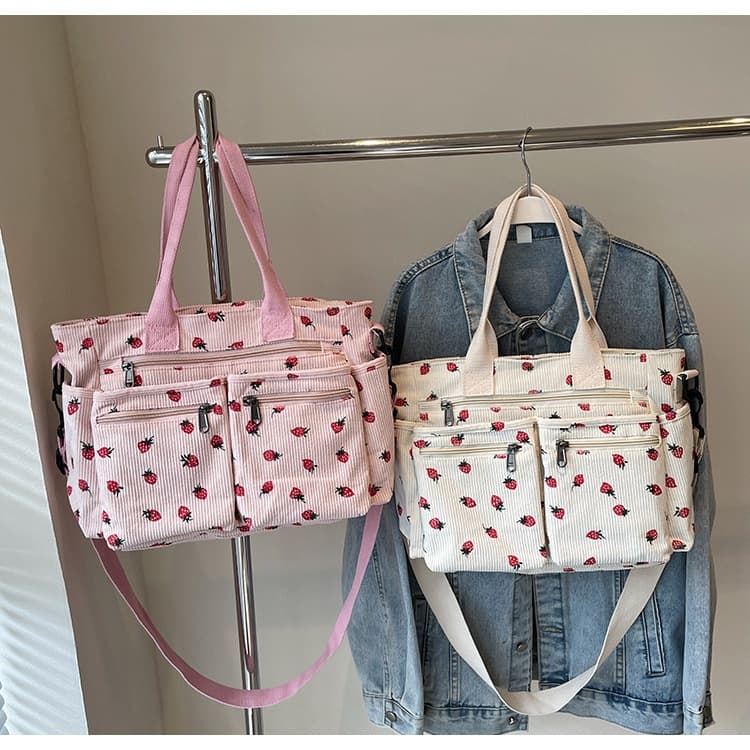 Bolsa Tote Feminina de Veludo Cotelê Estampa Morango Multi Bolsos Grande Capacidade