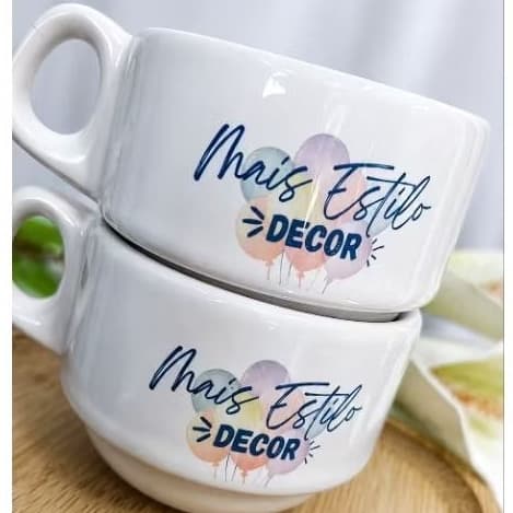2 Xícaras com pires personalizada com sua logomarca e frase.