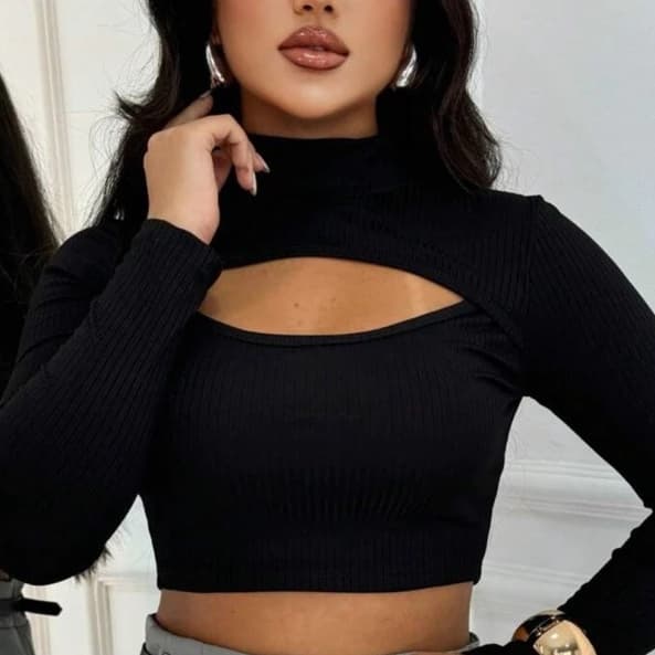 Blusa Cropped Feminina Manga Longa Gola Alta Decote No Busto Moda Blogueira