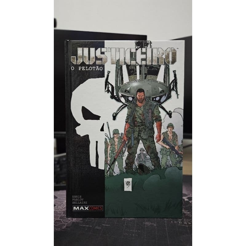 Justiceiro: O Pelotão - Max Comics - Marvel (HQ capa dura)