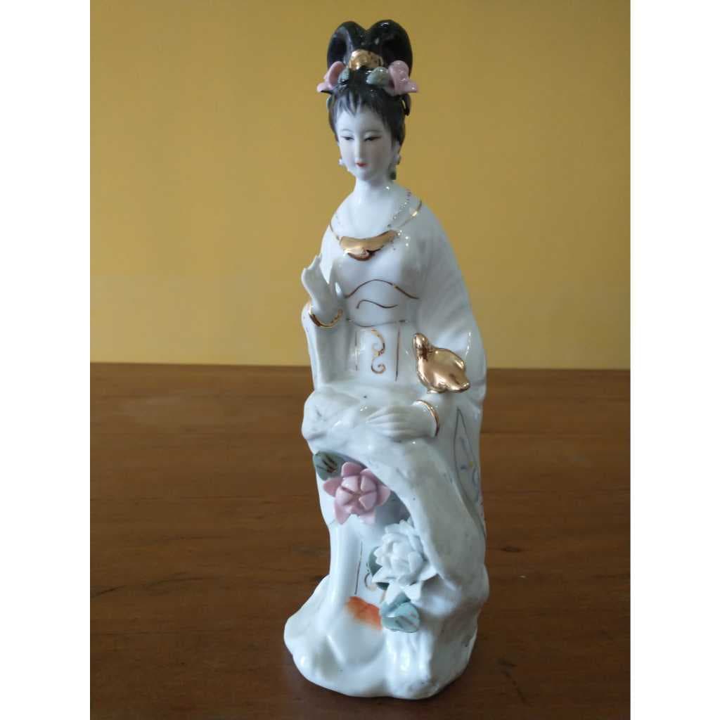 CHINA, Escultura "Gueixa" Vintage, porcelana, USADO, ITEM COLEÇÃO, Déc 60/70, LER ANUNCIO ABAIXO, 22cm, detalhes em ouro