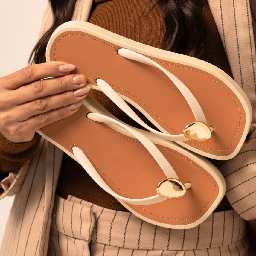 Sandália Feminina Plataforma Tamanco Feminino Chinelo Feminino Sola Alta Casual Moda Verão Confortável