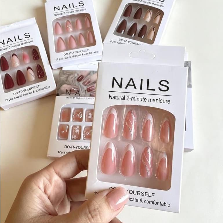 Caxinha de Unhas Postiças autocolantes Lindas e Decoradas com Pedras Acessorios