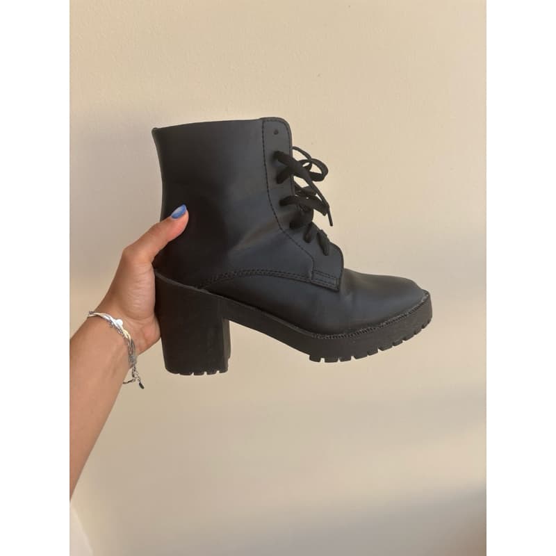 Bota Coturno Feminina Tratorado Blogueira Bota Salto Grosso Tratorada Bota Feminina