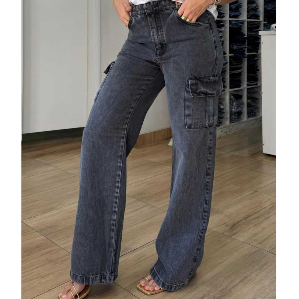 Calça Cargo Grafite Feminino com Bolsos Laterais Tecido Premium