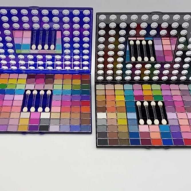 Paleta de Sombras 98 Cores  Da P&W Estojo Azul  e Preto.