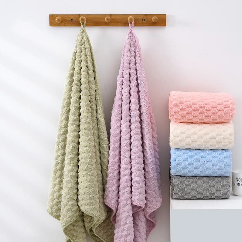 Toalha de Banho VEQE 70x140  Microfibra Super Absorvente Felpuda e Grossa Leve e Prática