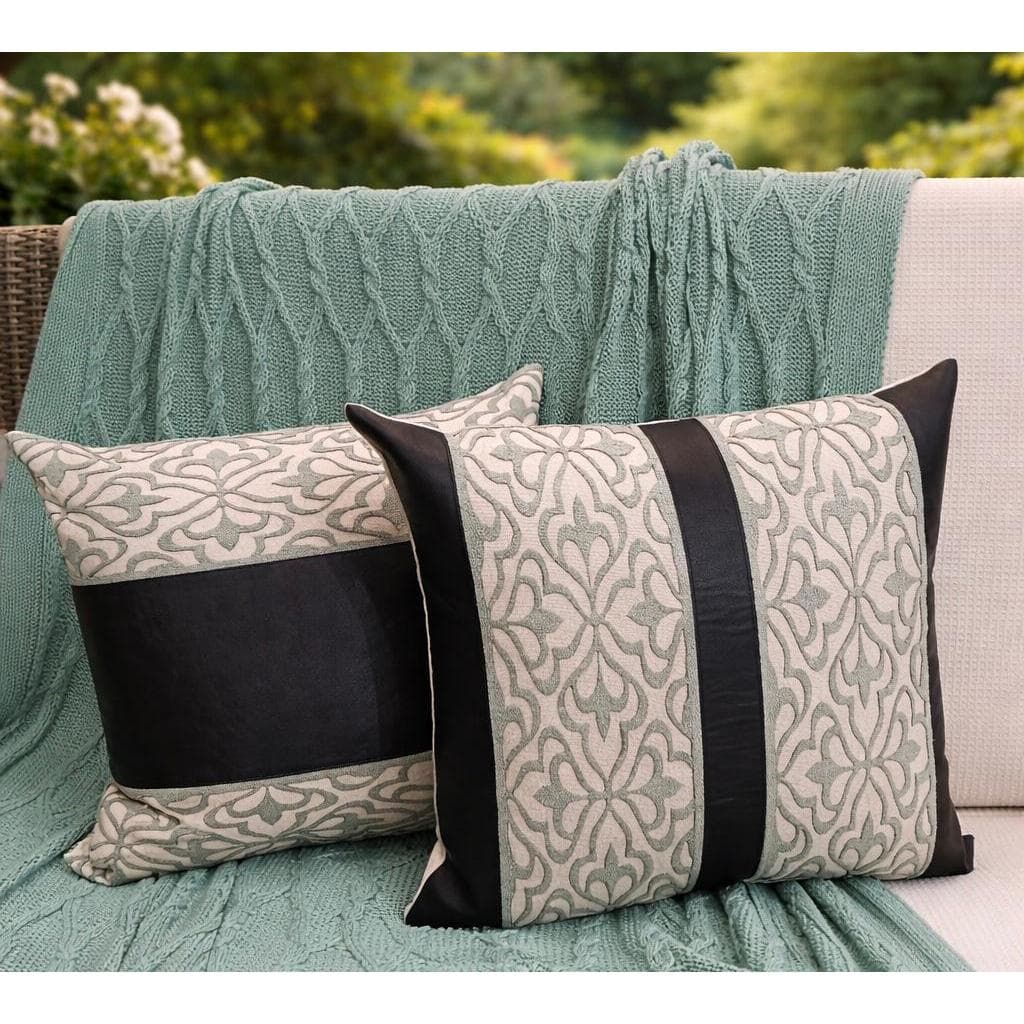 Kit 2 Capas de Almofada Linho 45x45cm em Couro Preto + Verde Menta Bouclê Aplicado 01
