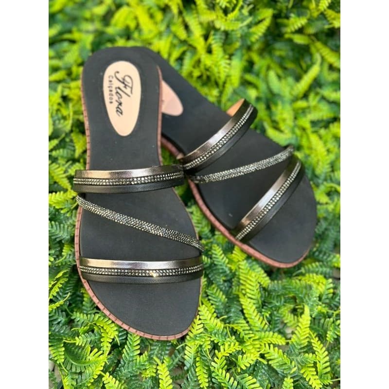 Chinelo Feminino sandália Rasteirinha tiras de strass confortável para o uso dia a dia