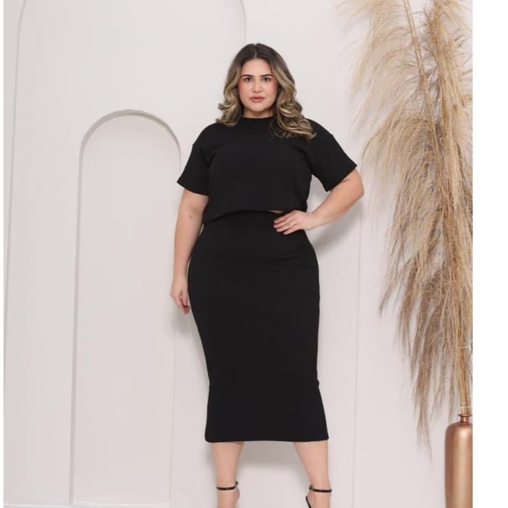 Conjunto Feminino Plus Size Saia Midi Com Fenda Cropped Manga Curta Canelado Premium GG G1 G2 G3
