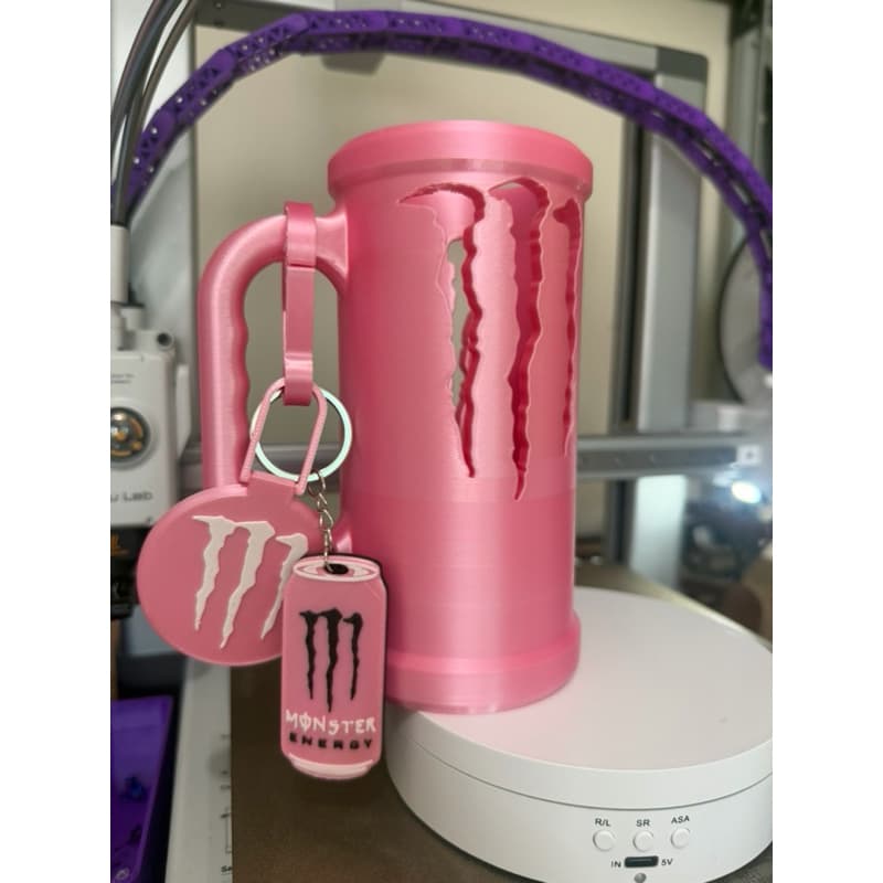 Kit Monster Suporte Lata + Chaveiro Abridor Lata + Tampa Redonda Presente Lançamento Tendendia 3 em 1.