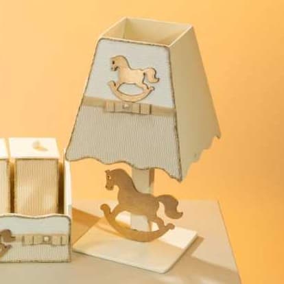 Kit Higiene Bebé Abajur mdf Modelos Cavalinho, Coroa, Aviador Variados