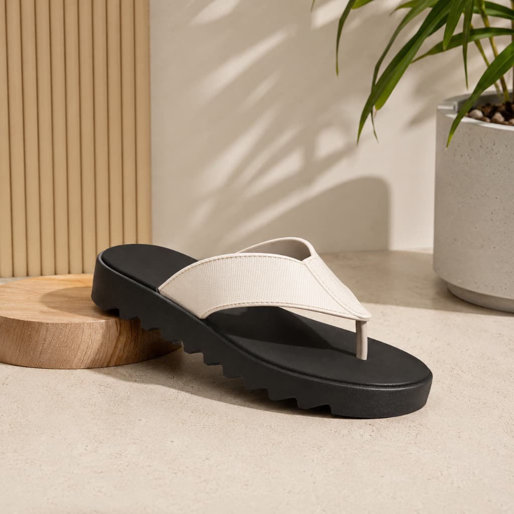 Chinelo Sandália Papete Feminina Plataforma Tratorada Lançamento Confortável e Estiloso
