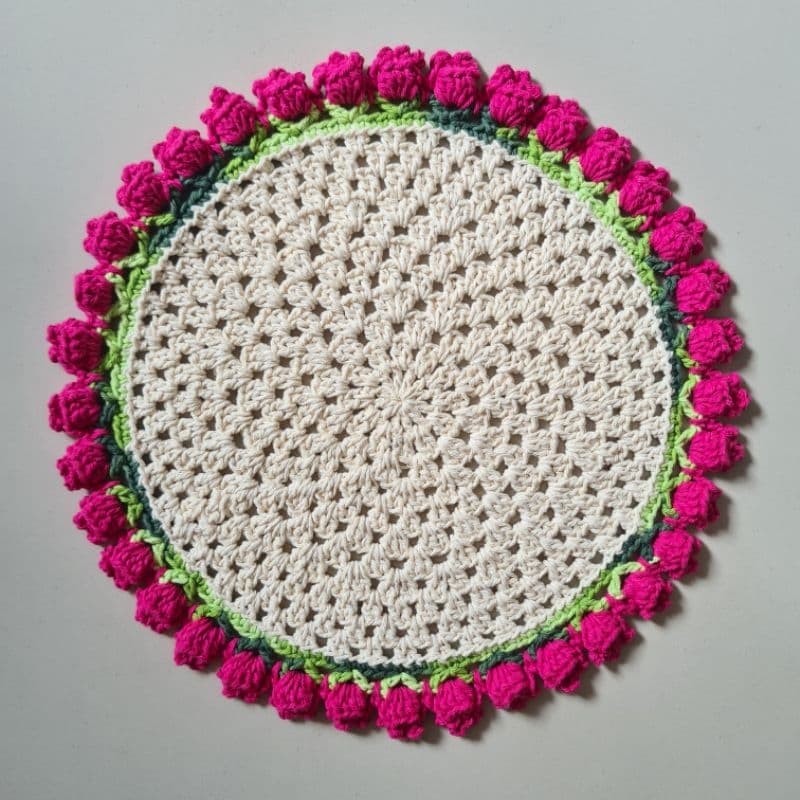 Sousplat de Crochê Tulipas 36cm Artesanal Mesa Posta