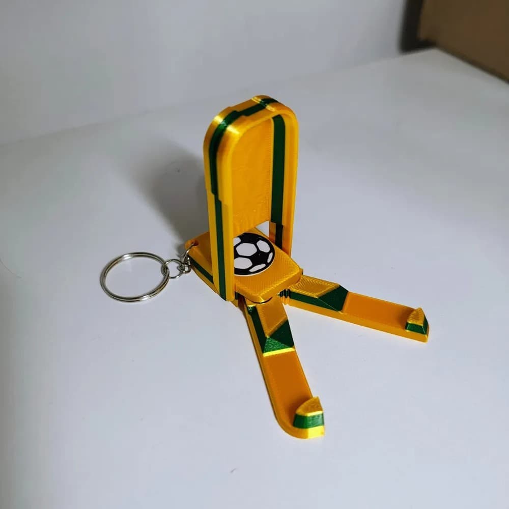 Chaveiro Suporte Celular Brasil Dobrável | Base Mesa Portátil 3D | Tema Futebol Copa do mundo
