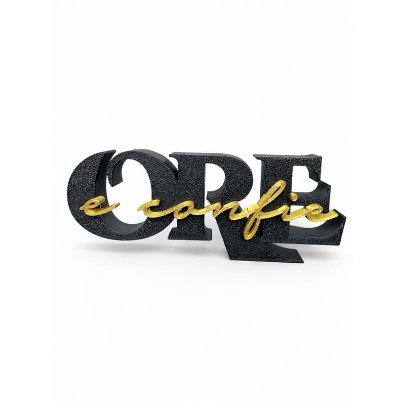 Decoração “ORE E CONFIE” letreiro  parede mesa