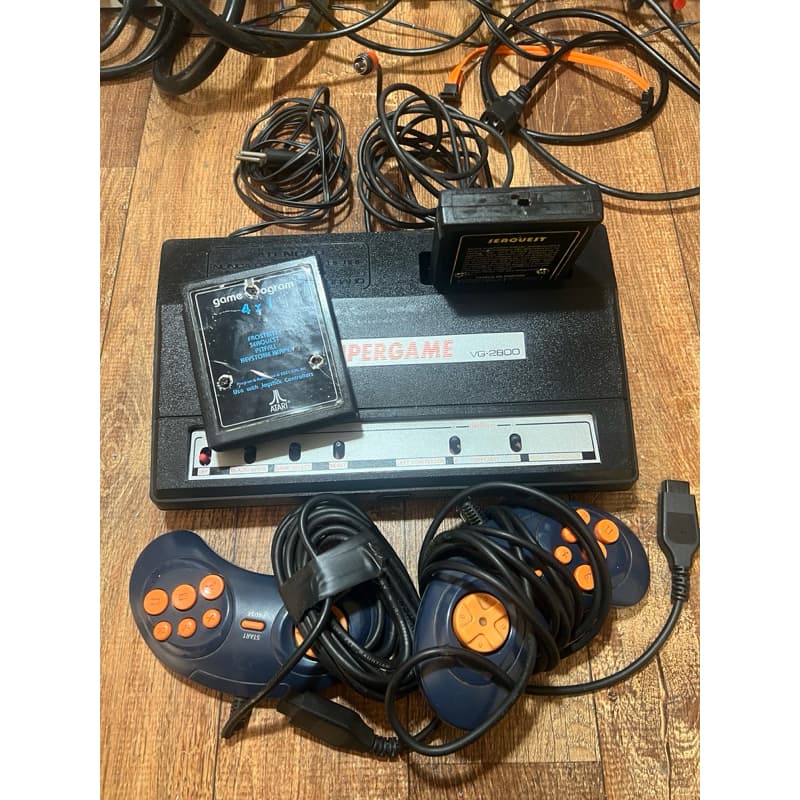 Supergame VG2800 Atari + 2 Jogos + Controles