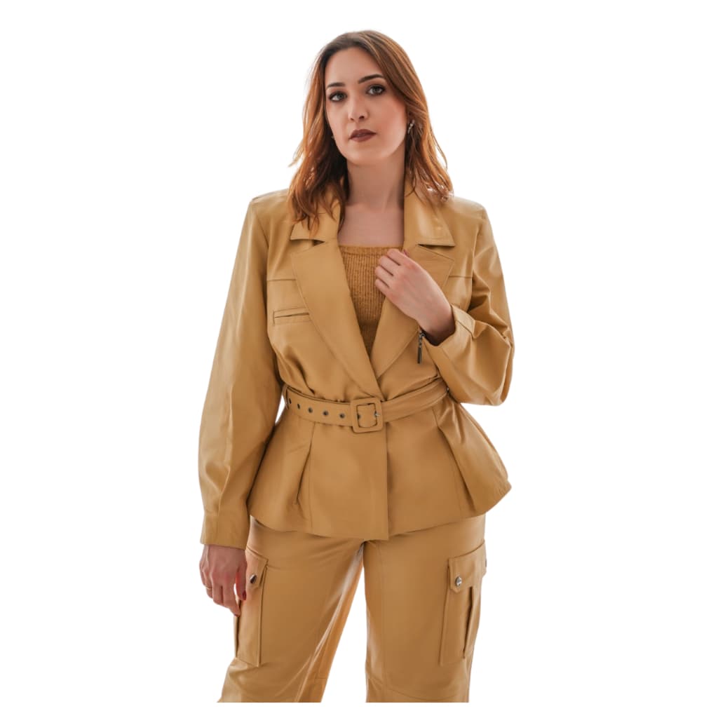 Conjunto Feminino Couro Legítimo Pelica Italiana Opion Blazer Acinturado com Cinto + Calça Cargo Cintura Alta Amarelo