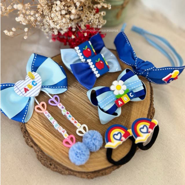 Box de laços Escolar, Kit 5 pecas Personalizados com a cor do uniforme. Tiara escolar. Kit de laços escolares