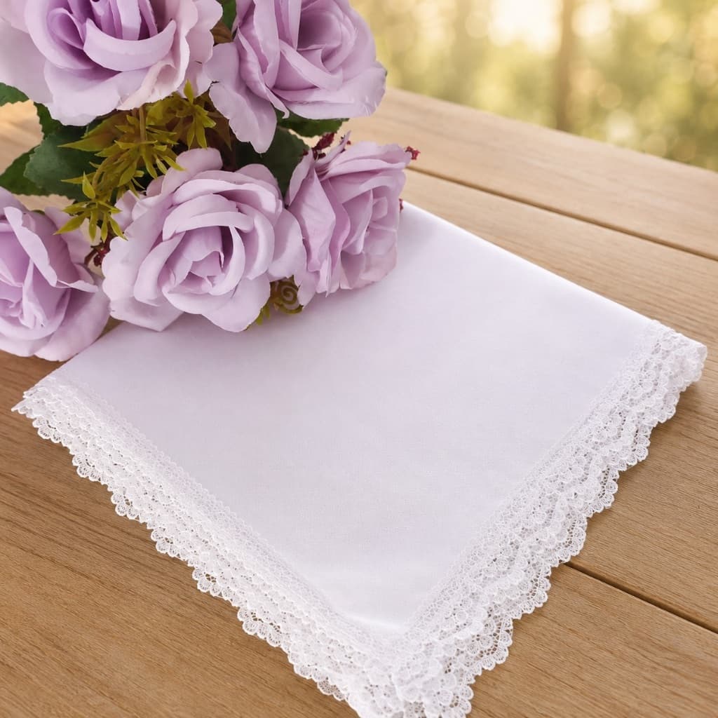 Lenço de Tecido Branco com renda