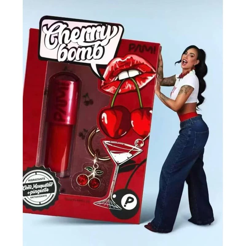 Gloss Labial Cherry Bomb PAM by Pamella Brilho Hidratante Ação Antioxidante Com Chaveiro Cereja