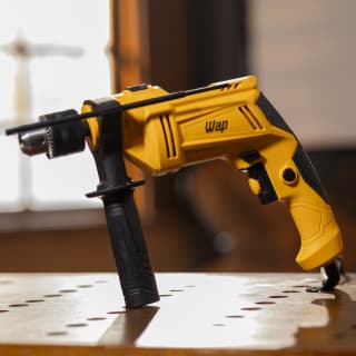 Parafusadeira E Furadeira De Impacto Wap Wf 700k10 220V Com maleta de Acessórios